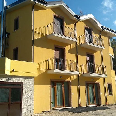 Villa Center Appartamenti Nel Verde In Citta كامبوباسّو المظهر الخارجي الصورة