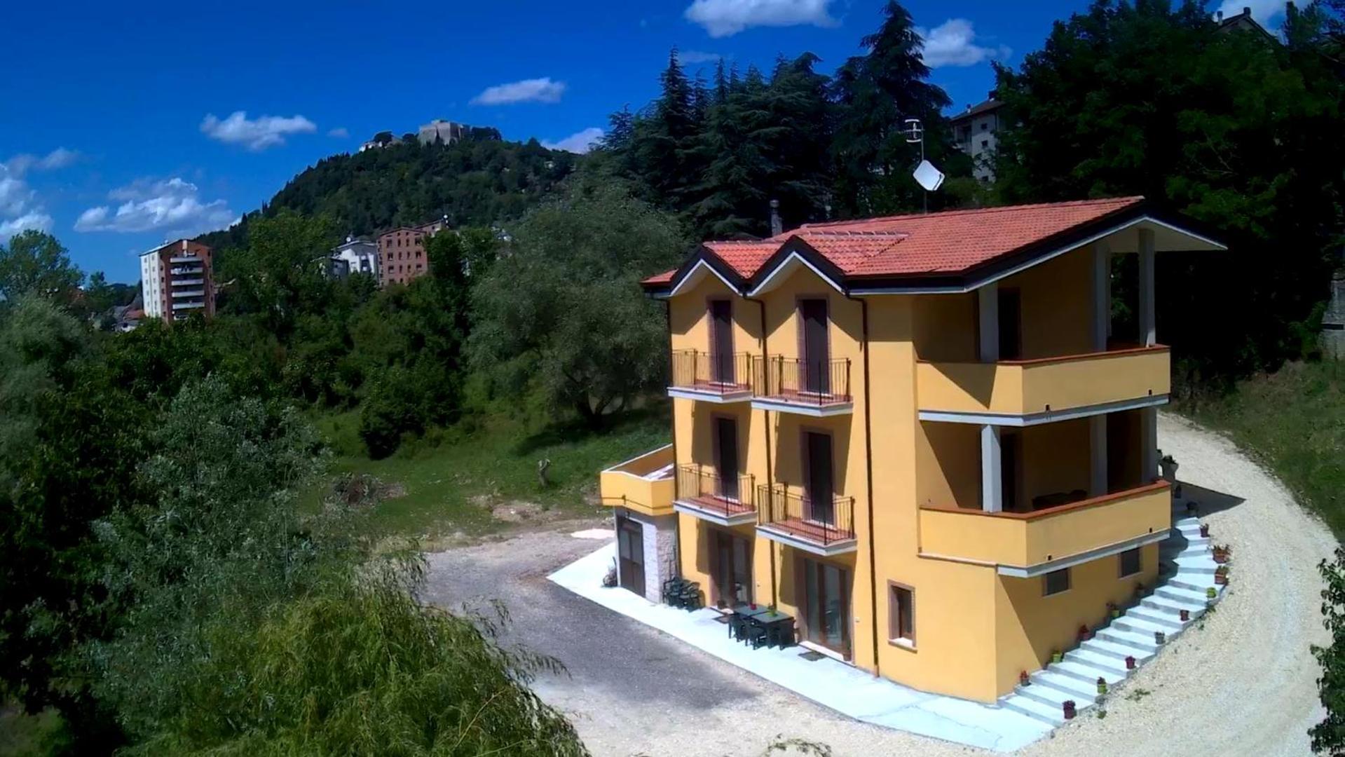 Villa Center Appartamenti Nel Verde In Citta كامبوباسّو المظهر الخارجي الصورة